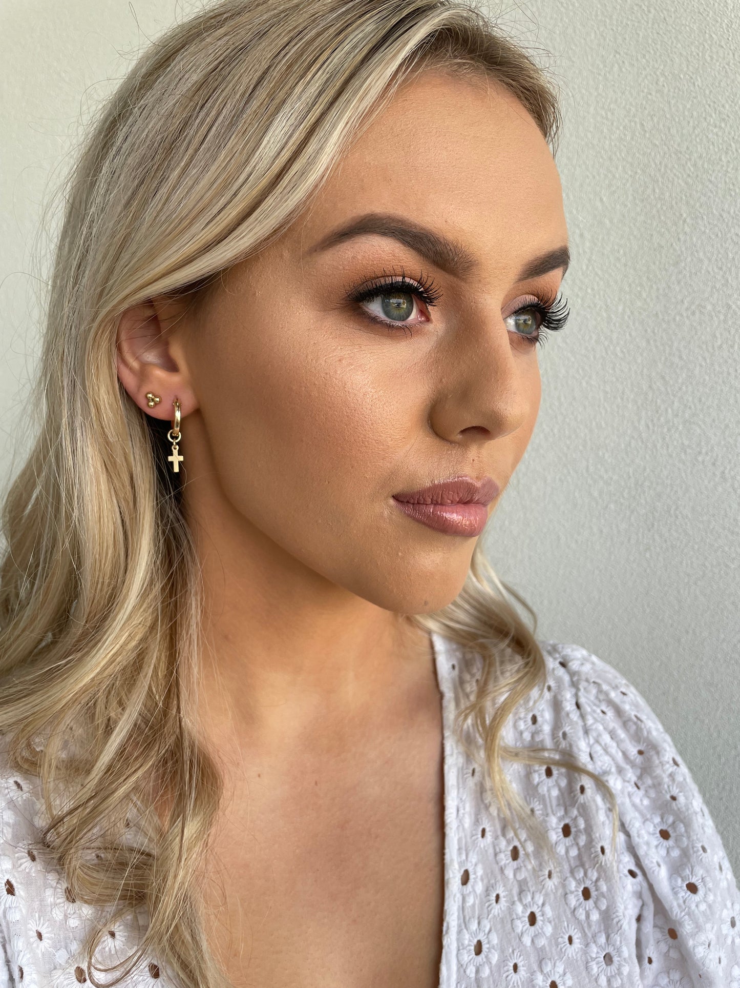 Cross hoops